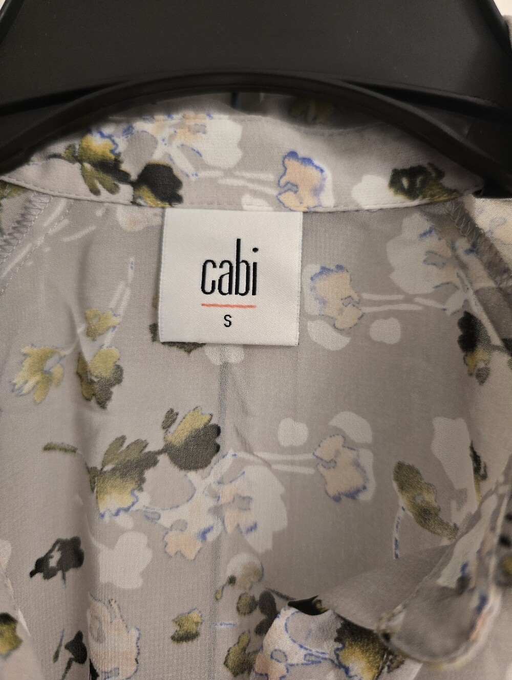 Cabi Grey Sheer Matinee Floral Button Down Blouse S - Picture 4 of 8